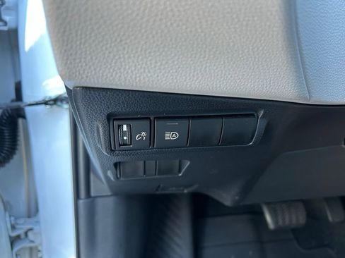 Certified 2024 Toyota Corolla Cross L image 17