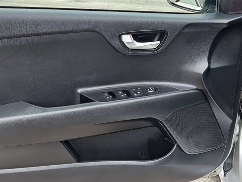 Used 2021 Kia Rio S FWD image 15