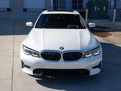 Used 2019 BMW 330i Sedan w/ Premium Package image 24