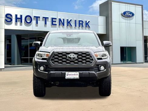 Used 2023 Toyota Tacoma TRD Off-Road w/ Technology Package AWD/4WD image 2