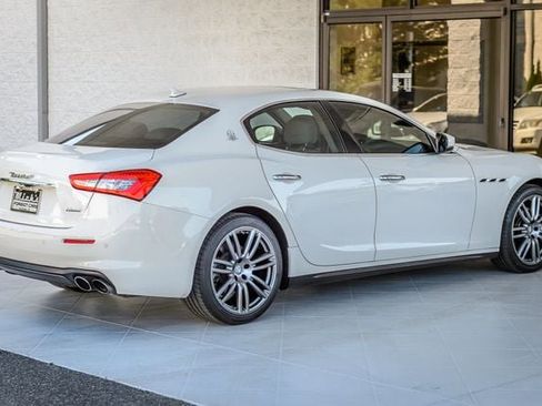 Used 2018 Maserati Ghibli image 9