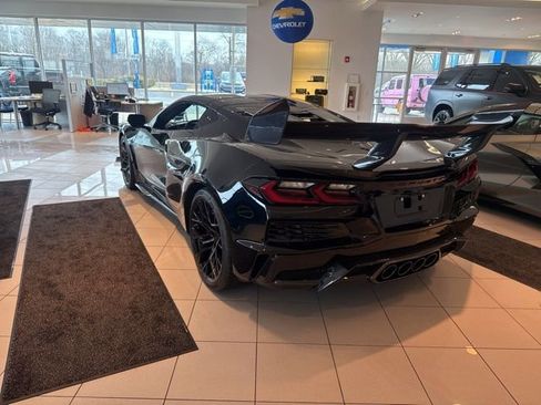 Used 2026 Chevrolet Corvette ZR1 w/ ZR1 Carbon Fiber Aero Package image 5