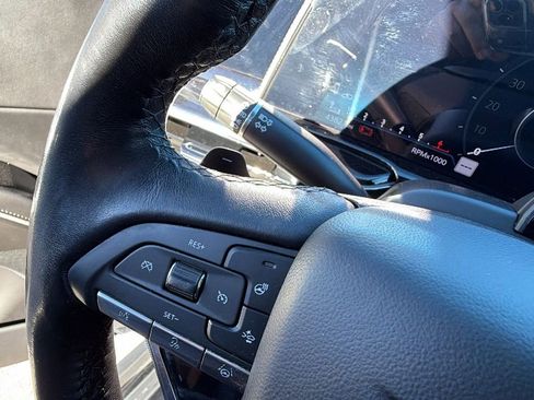 Used 2024 Cadillac Escalade ESV Sport w/ Touring Package image 33