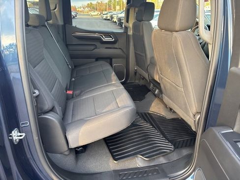 Used 2022 GMC Sierra 1500 SLE image 14