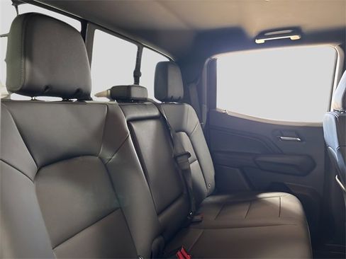 New 2025 GMC Canyon Elevation w/ Convenience Package image 17