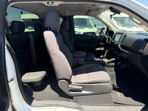 Used 2024 Nissan Frontier S w/ Technology Package RWD image 16