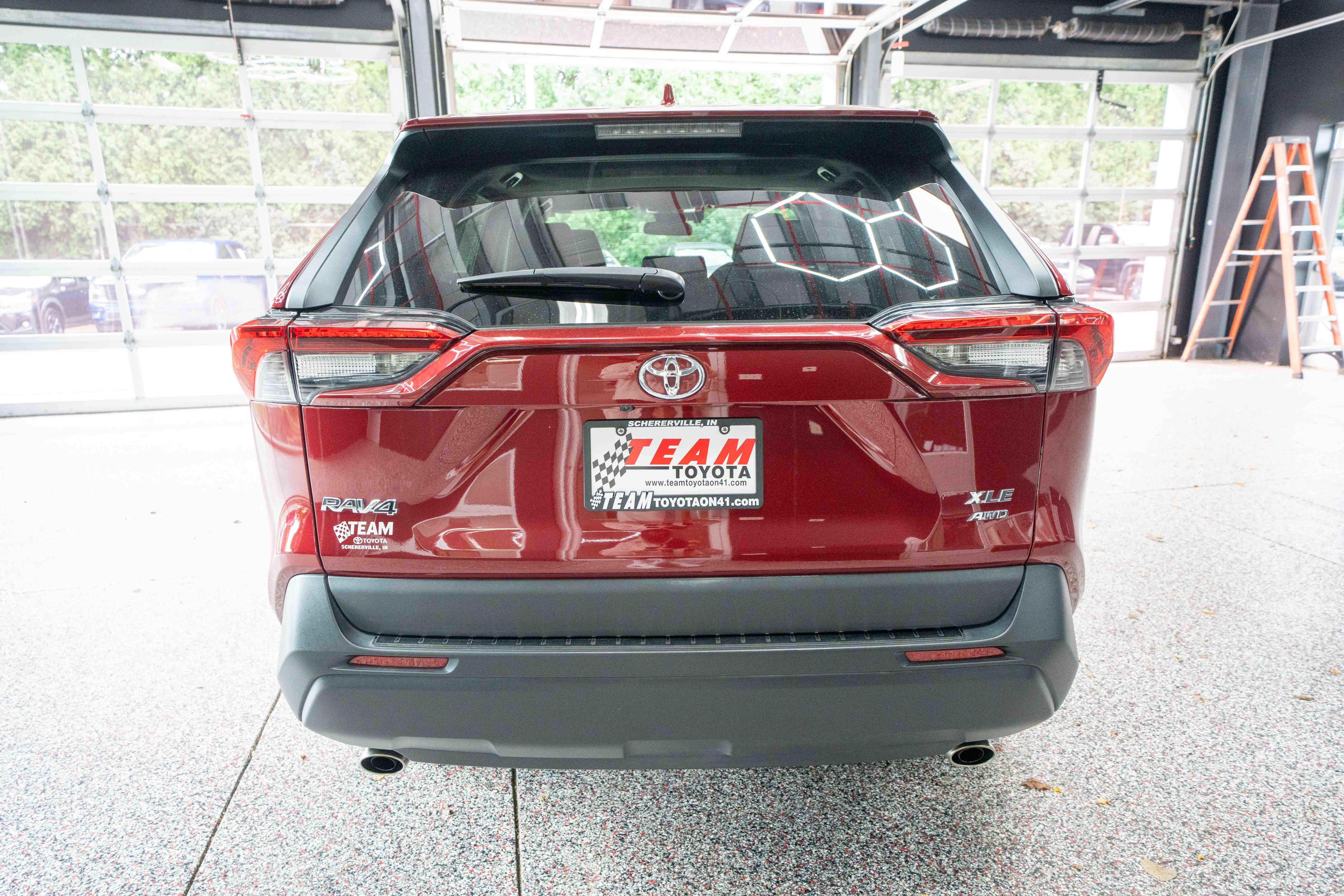 Used 2020 Toyota RAV4 XLE Premium AWD/4WD image 3