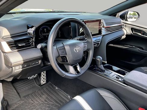 Certified 2025 Toyota Camry SE w/ Convenience Package FWD image 17