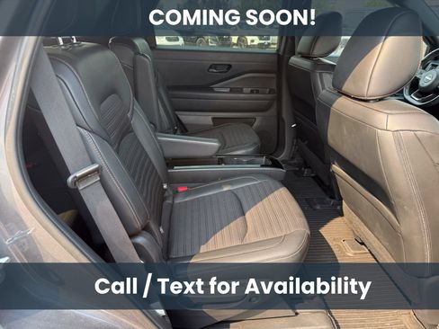 Used 2023 Nissan Pathfinder Rock Creek AWD/4WD image 11