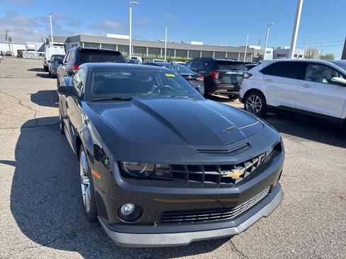 Used 2010 Chevrolet Camaro SS w/ LPO, Ground Effects Package image 5