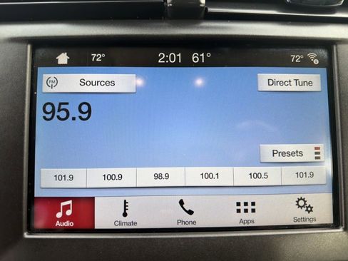 Used 2018 Ford Fusion SE w/ Fusion SE Technology Package image 22