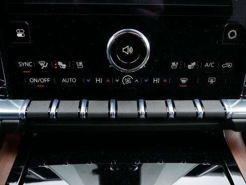 New 2026 GMC Yukon XL Denali w/ Denali Reserve Package image 8