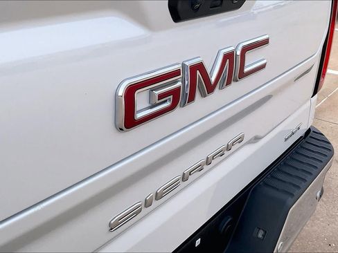 Certified 2024 GMC Sierra 1500 SLT AWD/4WD image 29