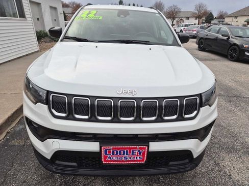 Used 2022 Jeep Compass Latitude w/ Convenience Group image 2