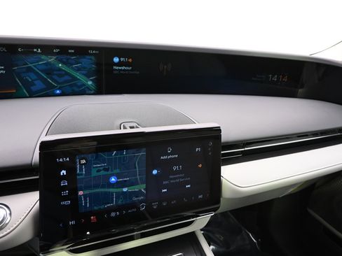 New 2026 Lincoln Nautilus Reserve image 26