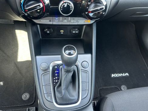 Used 2022 Hyundai Kona SEL image 15