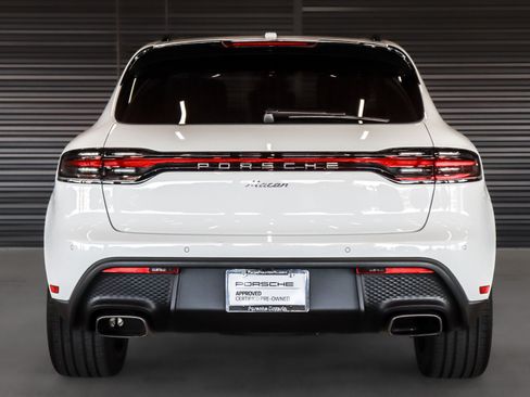 Certified 2026 Porsche Macan AWD/4WD image 9