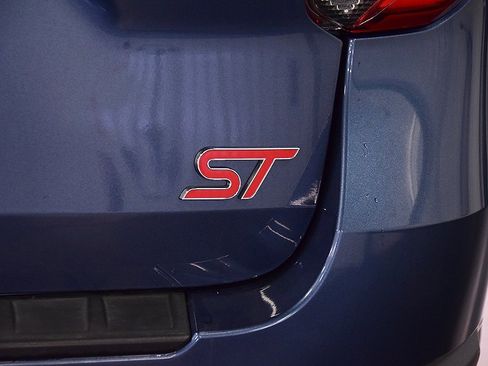 Used 2020 Ford Explorer ST image 12