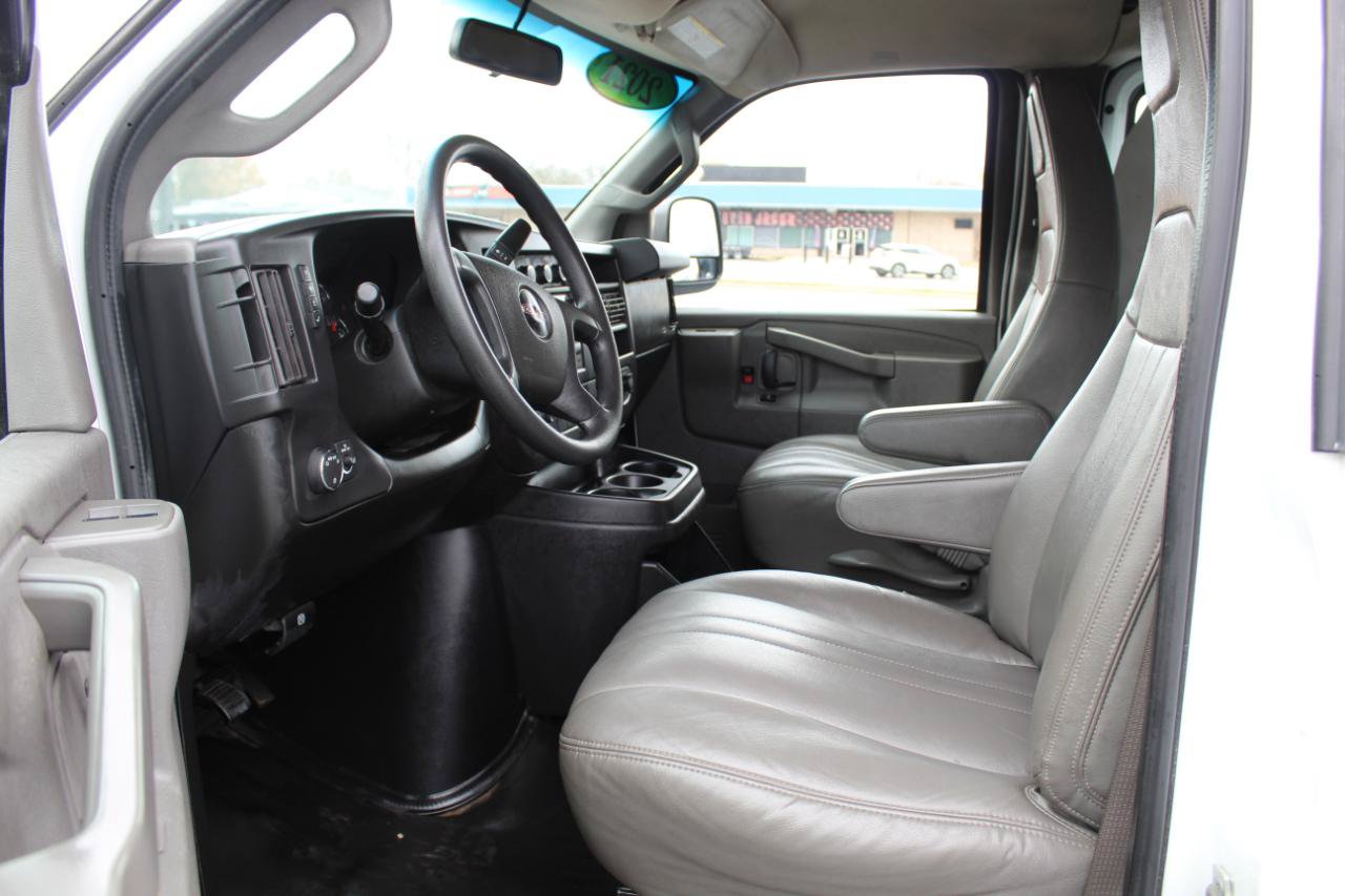 Used 2021 GMC Savana 2500 RWD image 9