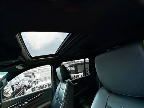 Used 2019 Cadillac Escalade ESV Platinum image 24