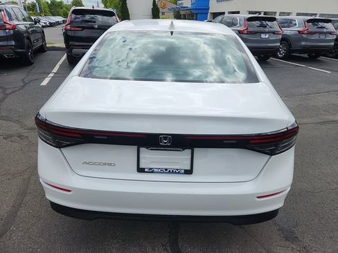 Used 2025 Honda Accord LX image 5