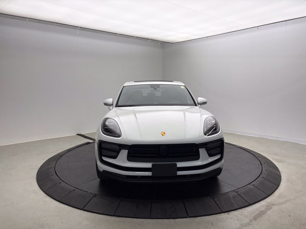 Certified 2023 Porsche Macan S AWD/4WD image 10