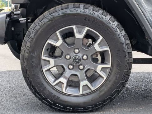 Certified 2024 Jeep Wrangler Unlimited Sahara w/ Dual Top Group AWD/4WD image 9
