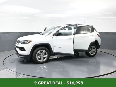 Used 2023 Jeep Compass Latitude image 59