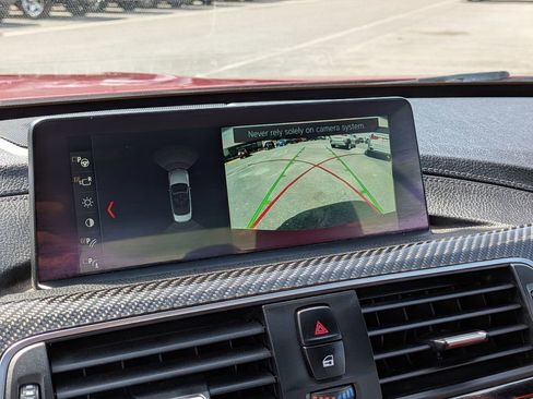 Used 2018 BMW M4 Convertible image 24