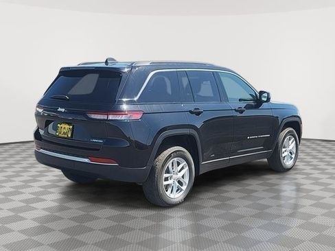 New 2025 Jeep Grand Cherokee Laredo X w/ Luxury Tech Group I AWD/4WD image 5