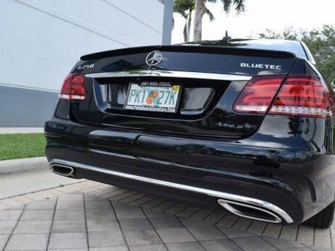 Used 2014 Mercedes-Benz E 250 BlueTEC Sedan image 19