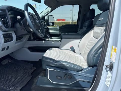 Used 2024 Ford F350 Limited w/ FX4 Off-Road Package AWD/4WD image 9