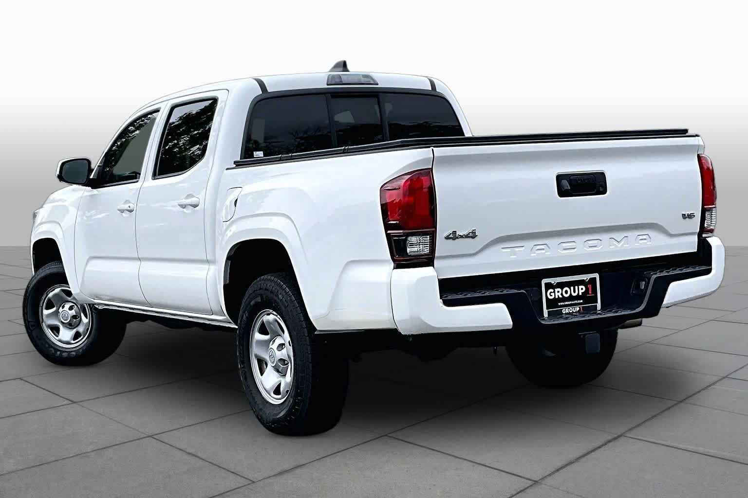 Used 2022 Toyota Tacoma SR AWD/4WD image 12