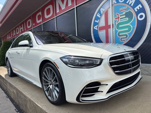 Used 2022 Mercedes-Benz S 580 4MATIC Sedan image 1