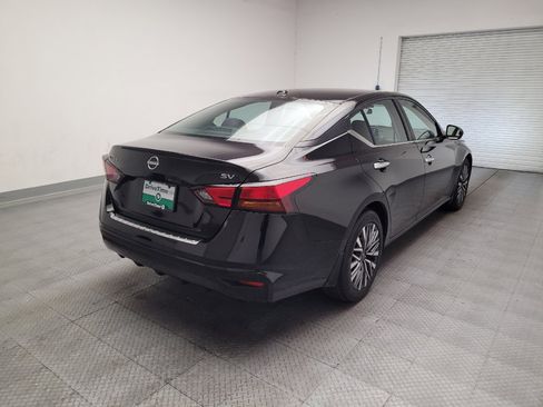 Used 2023 Nissan Altima 2.5 SV FWD image 9