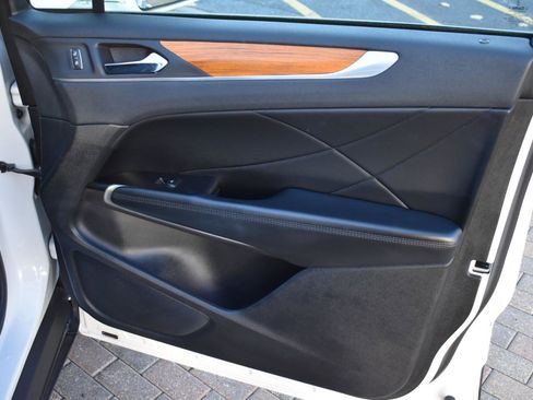 Used 2019 Lincoln MKC Reserve w/ MKC Climate Package image 42