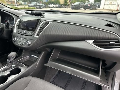Used 2024 Chevrolet Malibu LT FWD image 30