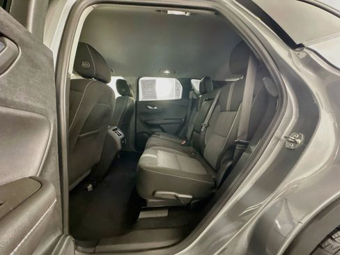 Used 2025 Chevrolet Blazer LT FWD image 28