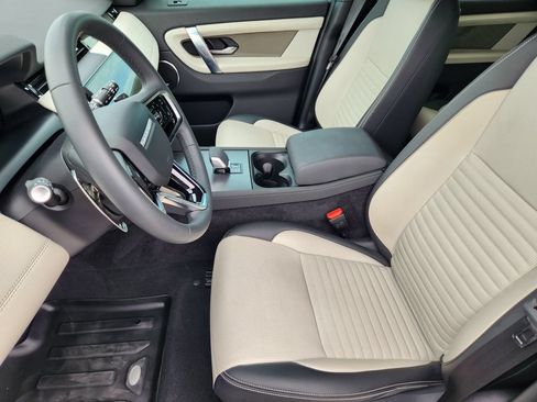 Used 2025 Land Rover Discovery Sport Dynamic SE AWD/4WD image 27