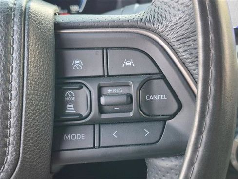 Certified 2024 Toyota Tacoma SR5 AWD/4WD image 15
