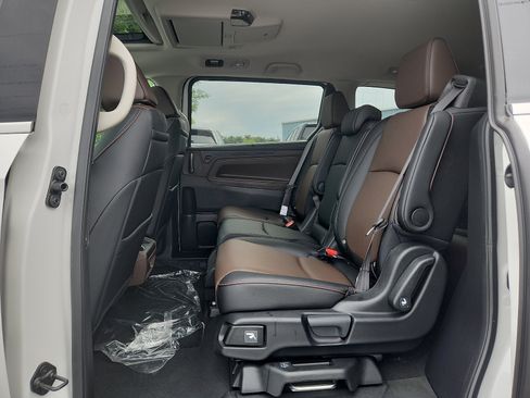 New 2026 Honda Odyssey Elite image 6