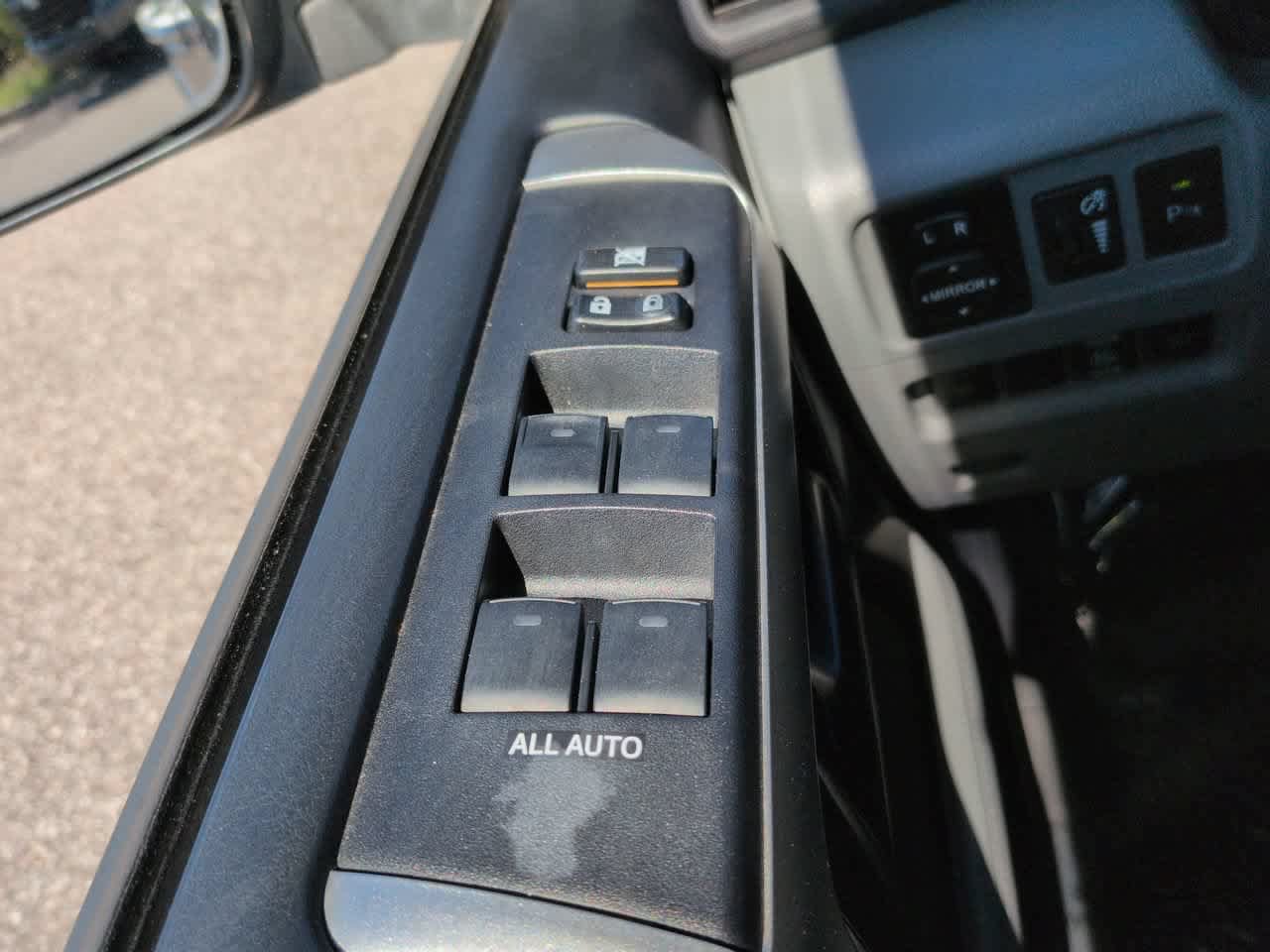 Used 2013 Toyota 4Runner SR5 w/ Convenience Pkg AWD/4WD image 22
