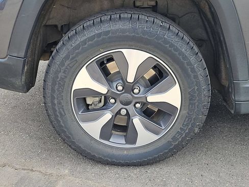 Certified 2023 Jeep Grand Cherokee 4WD 4xe image 9