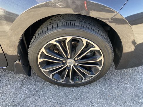 Used 2016 Toyota Corolla S FWD image 7