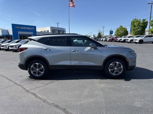 Used 2024 Chevrolet Blazer LT w/ Convenience Package AWD/4WD image 8