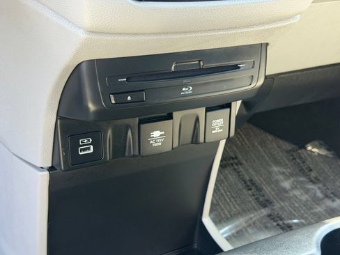 Used 2024 Honda Odyssey Touring image 24