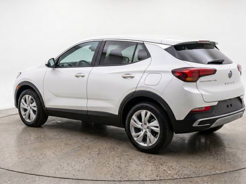 Used 2025 Buick Encore GX Preferred AWD/4WD image 6