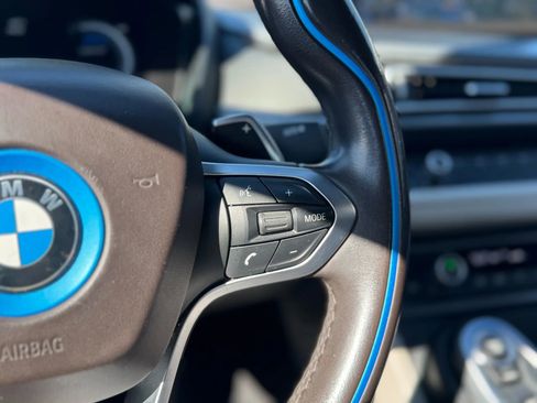 Used 2017 BMW i8 image 32