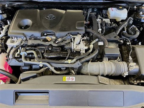 Used 2020 Toyota Camry SE image 31