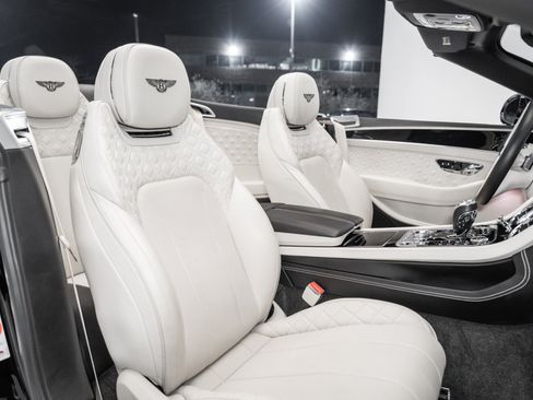 Certified 2020 Bentley Continental GT V8 AWD/4WD image 22